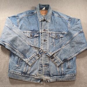 Vintage Levi's Men's 70507-4890 Denim Jacket  Size L‎  MADE IN USA Med Wash